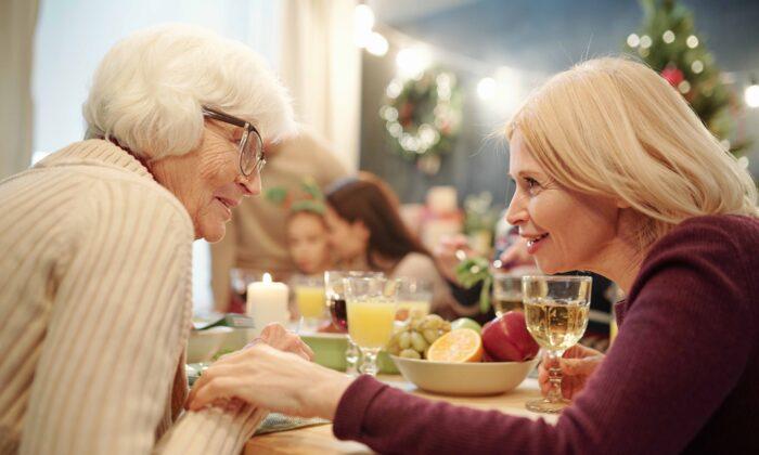 How People With Dementia Can Best Enjoy the Holidays