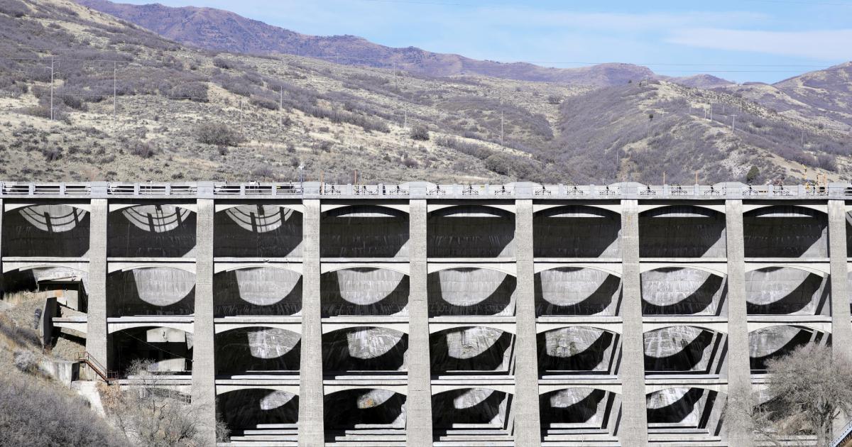 US Senator Proposes Money, Oversight to Boost Dam Safety