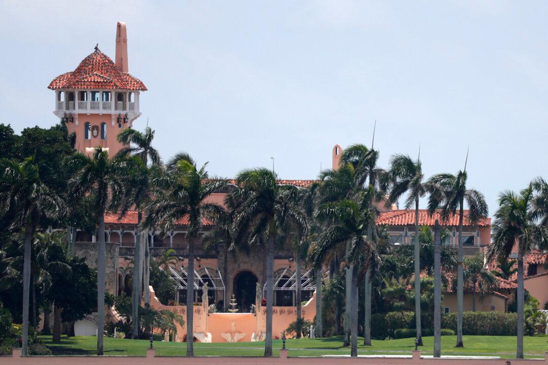Jury Finds Mar-a-Lago Intruder Not Guilty of Trespassing