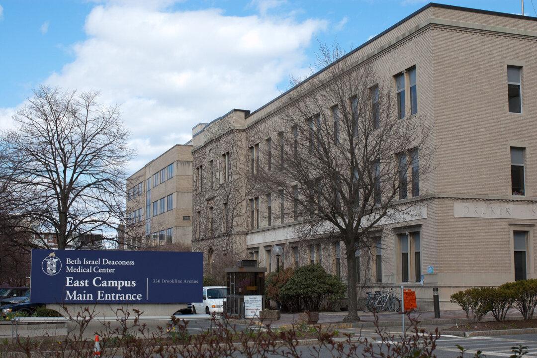 Chinese Researcher Accused of Trying to Smuggle Biological Material Out of US