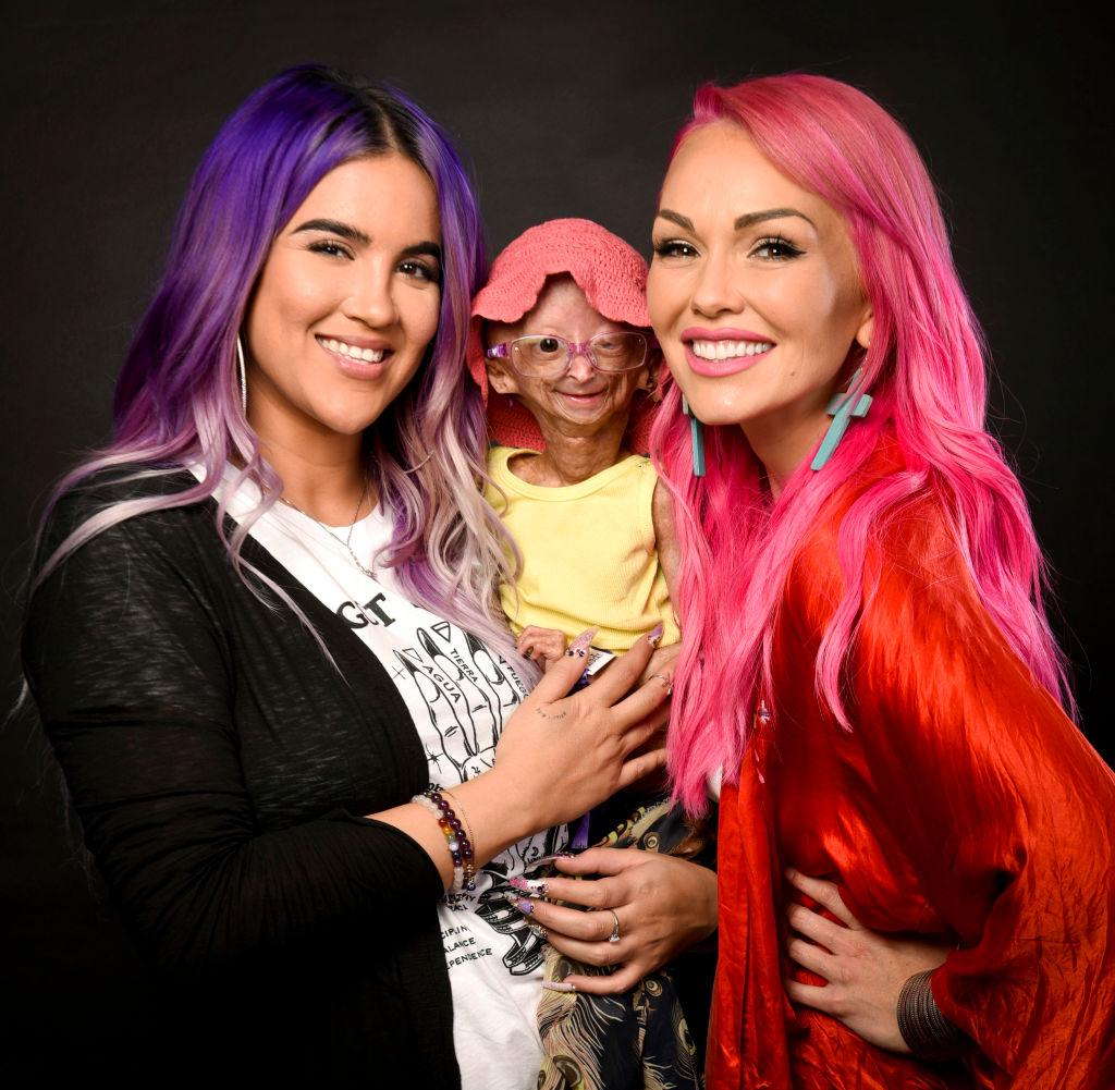 Nicole Guerriero, Adalia Rose, and Kandee Johnson at the IPSY Gen Beauty event at the Los Angeles Convention Center on March 25, 2018 (©Getty Images | <a href="https://www.gettyimages.com/detail/news-photo/nicole-guerriero-adalia-rose-and-kandee-johnson-attend-ipsy-news-photo/937935770?adppopup=true">Vivien Killilea</a>)