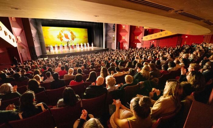 Shen Yun Audiences Criticize Chinese Regime’s Latest Attempt at Interference