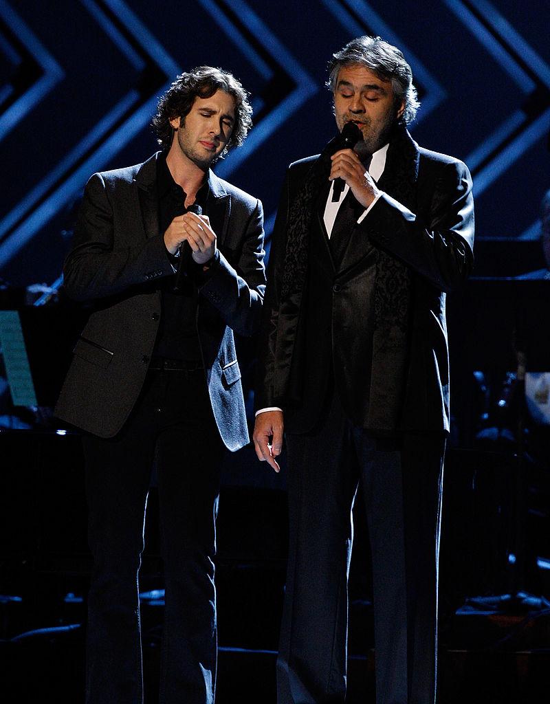 Groban and Bocelli performing onstage during the 50th annual Grammy awards at the Staples Center in Los Angeles, California, on Feb. 10, 2008 (©Getty Images | <a href="https://www.gettyimages.com/detail/news-photo/singers-josh-groban-and-andrea-bocelli-perform-onstage-news-photo/79697096?adppopup=true">Kevin Winter</a>)