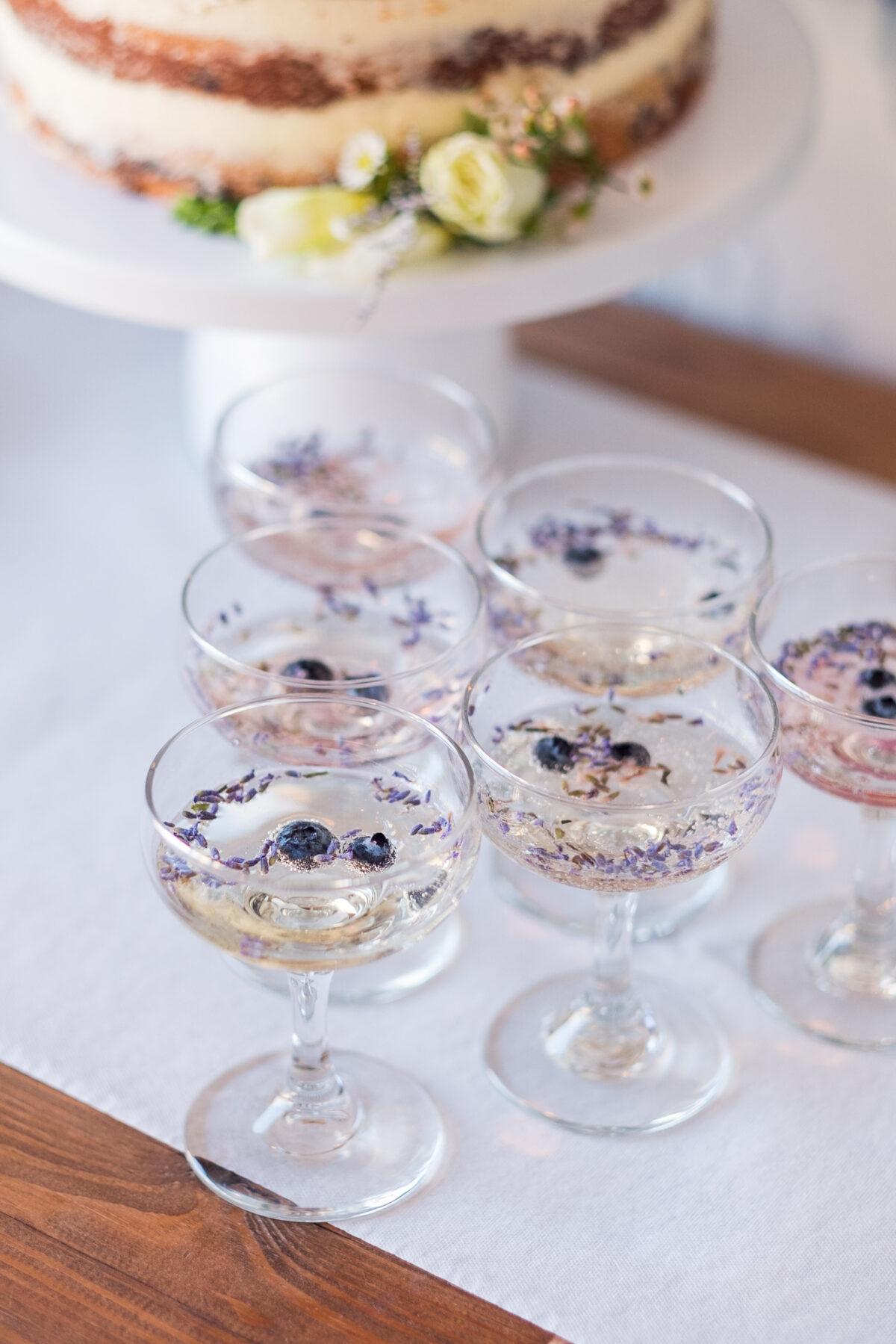 Lavender champagne. (Christine Yoo)