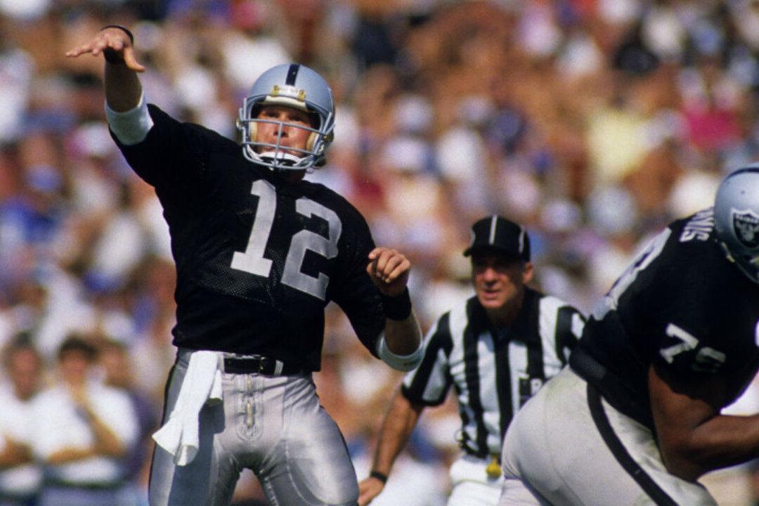 Former Oklahoma State, NFL Quarterback Hilger Dies at 57