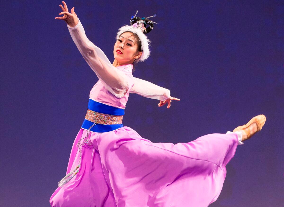A Shen Yun Dancer’s Journey: From Fear to Compassion