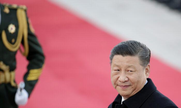China’s Xi Turns to Financial Experts to Tame Economic Risks
