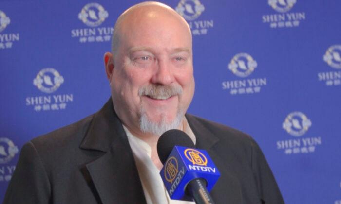 Shen Yun ‘Just Amazing,' Leaves Tech Industry Manager Ecstatic