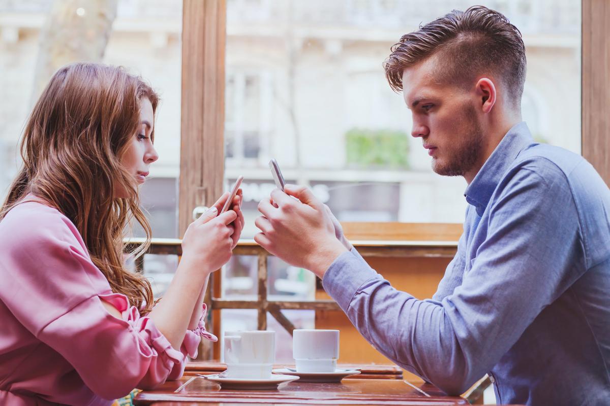 How to Tell If Your Digital Addiction Is Ruining Your Life