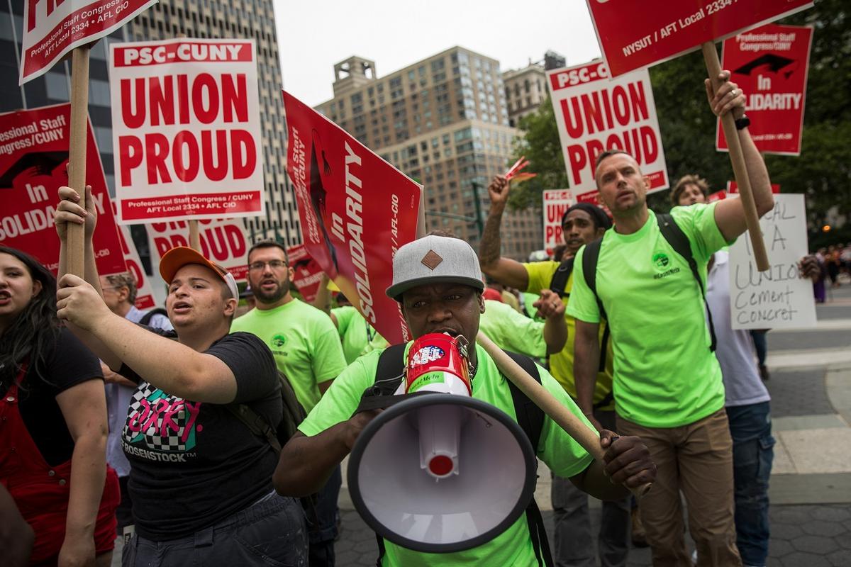 'Excessive Engagement in Politics' Causing Mass Exodus From Nation's Largest Labor Unions: Analysts