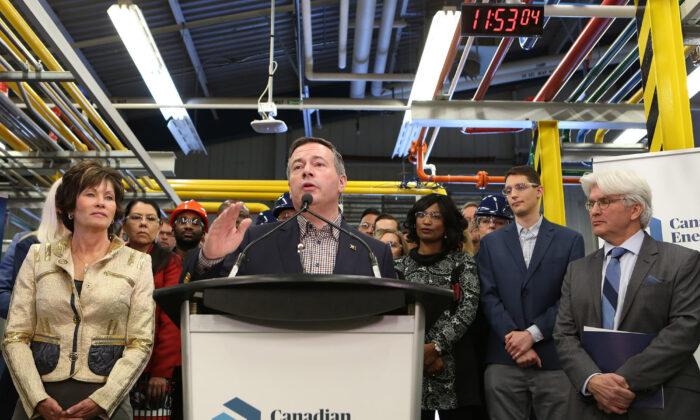 Kenney’s ‘War Room’ Takes On Well-Funded Campaigners Smearing Oilsands