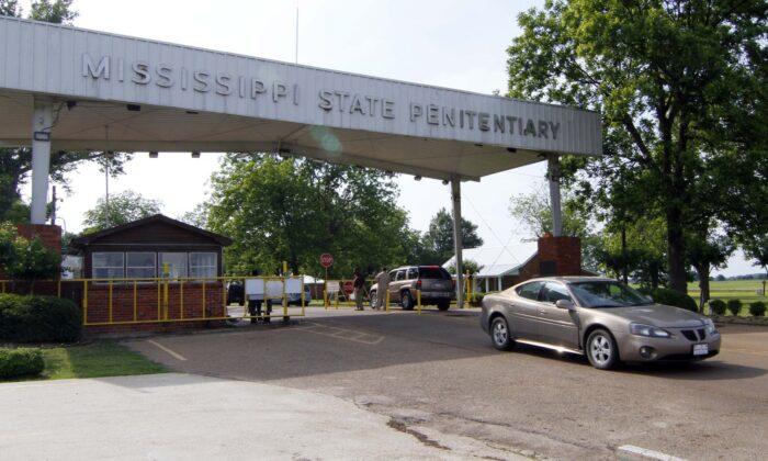 Mississippi Prisons Remain on Lockdown, Chief Says 4 of 5 Killings Carried Out by Gangs