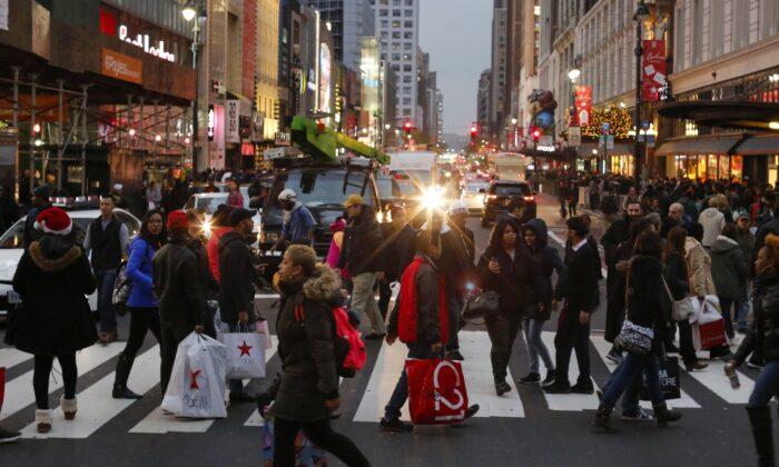 US Consumer Holiday Spending is Posting Big Numbers, Despite Anxiety About Inflation and the Economy