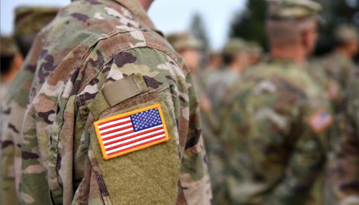 Soldiers Plan a Surprise for the Server After Learning Their Lunch Is Already Paid For
