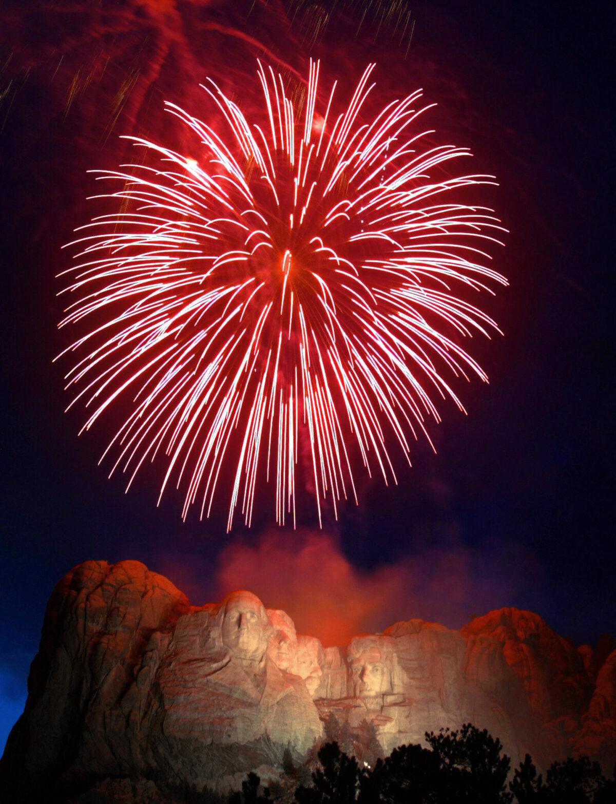 Fireworks over Mount Rushmore National Memorial in Keystone, South Dakota, in celebration of Independence Day in the United States on July 3, 2004. (Jeff Haynes/AFP via Getty Images)