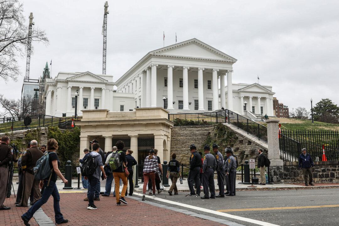 Gun Rights Groups Seek to Block Virginia Governor’s Emergency Declaration