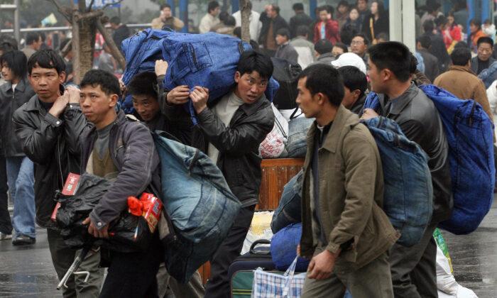 China’s Rural Migrants Are Paid One-Third of What Urbanites Make
