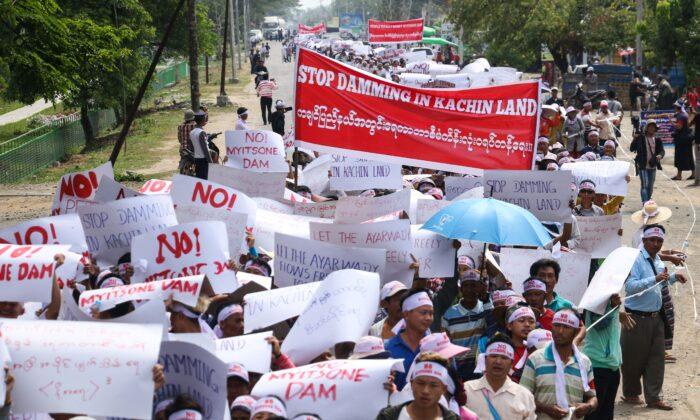 As China’s Xi Visits Burma, Ethnic Groups Rue ‘Disrespectful’ Dam Investment