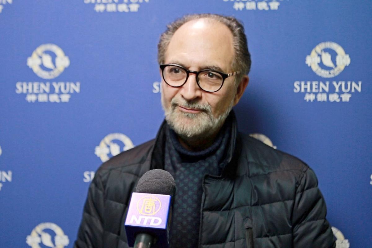 Composer Inspired by Shen Yun’s East-West Blend of Music