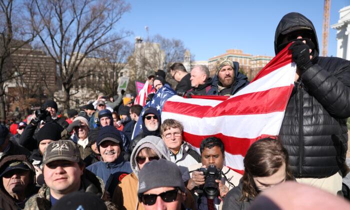 Gov. Northam Reacts to Gun Rally: Will ‘Continue to Listen to the Voices of Virginians’