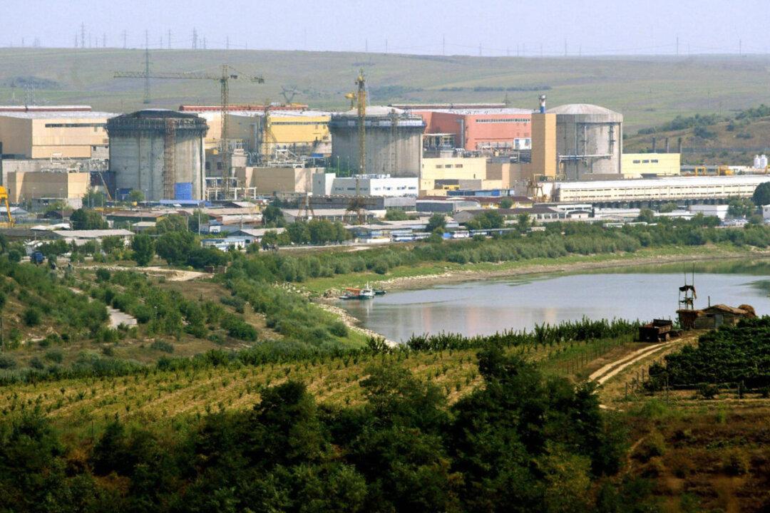 Romania Signs Nuclear Deal With US After China Agreement Canceled