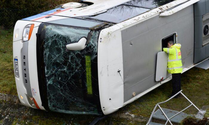 School Bus Crashes in Germany Kill 2 Children, Hurt 14