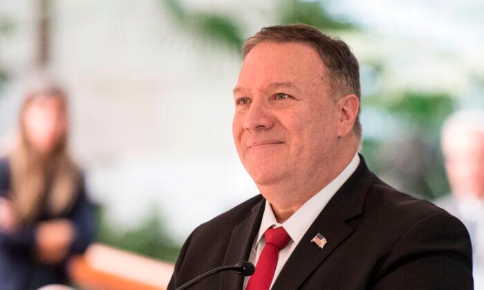 Pompeo to Meet With Zelensky Amid Senate Impeachment Trial