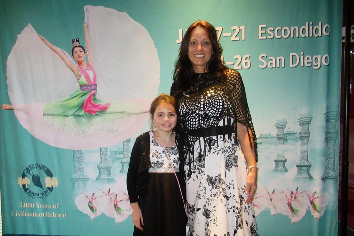 Mother and Daughter Revel in Shen Yun’s Inspiring Artistic Perfection