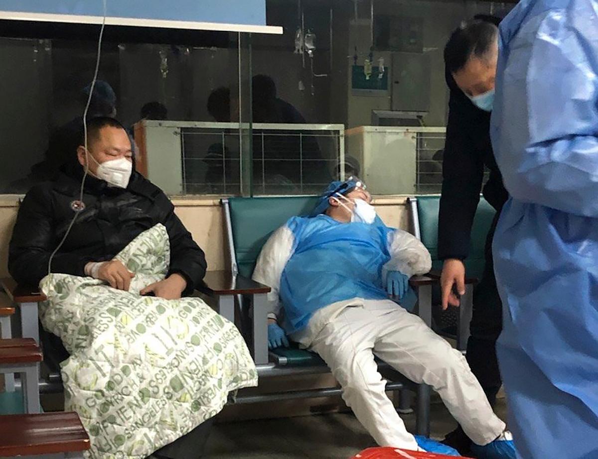 Chinese Citizens Report Worsening Spread of Virus, as Officials Hint at Severity of Crisis