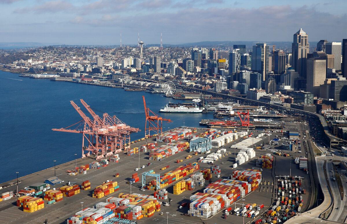 An aerial photo shows shipping containers at the Port of Seattle and the Elliott Bay waterfront in Seattle, Washington, on March 21, 2019. (Reuters/Lindsey Wasson)