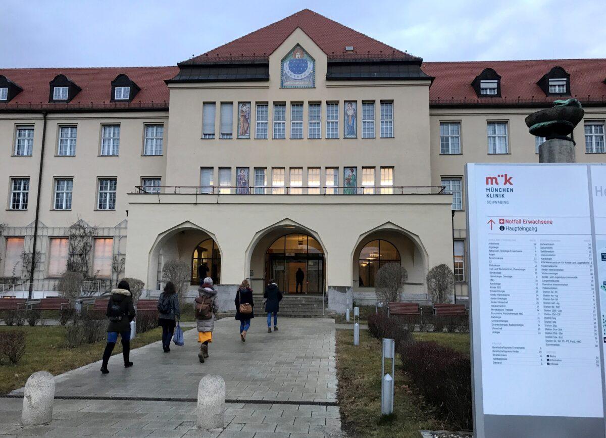 People walk toward the main entrance of Klinikum Schwabing, after Germany declared its first confirmed case of the deadly coronavirus that broke out in China, in Munich, Germany, on Jan. 28, 2020. (Ayhan Uyanik/Reuters)