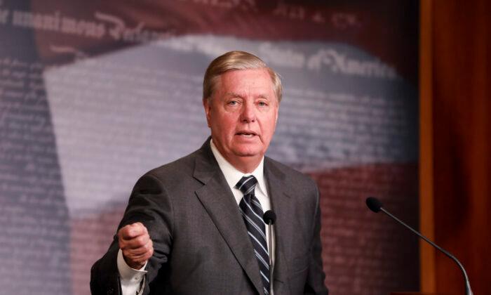 Lindsey Graham Tells John Bolton: ‘Hold a News Conference’