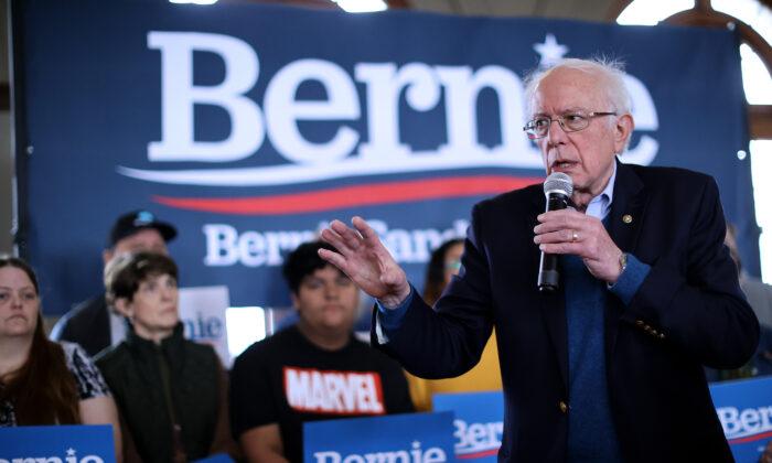 Sanders Vows to Reverse Trump’s Immigration Policies If Elected President