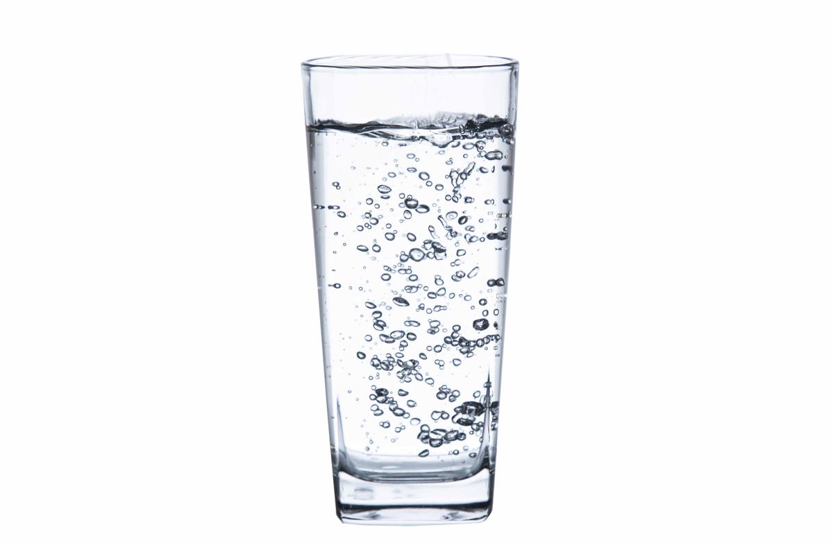 ©Shutterstock | <a href="https://www.shutterstock.com/image-photo/pouring-water-on-glass-white-background-1538146430">matkub2499</a>