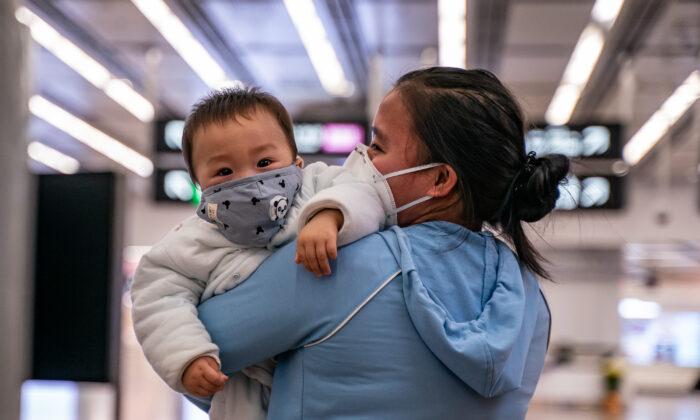 Chinese Doctors Say Mothers May Pass Coronavirus to Unborn Children