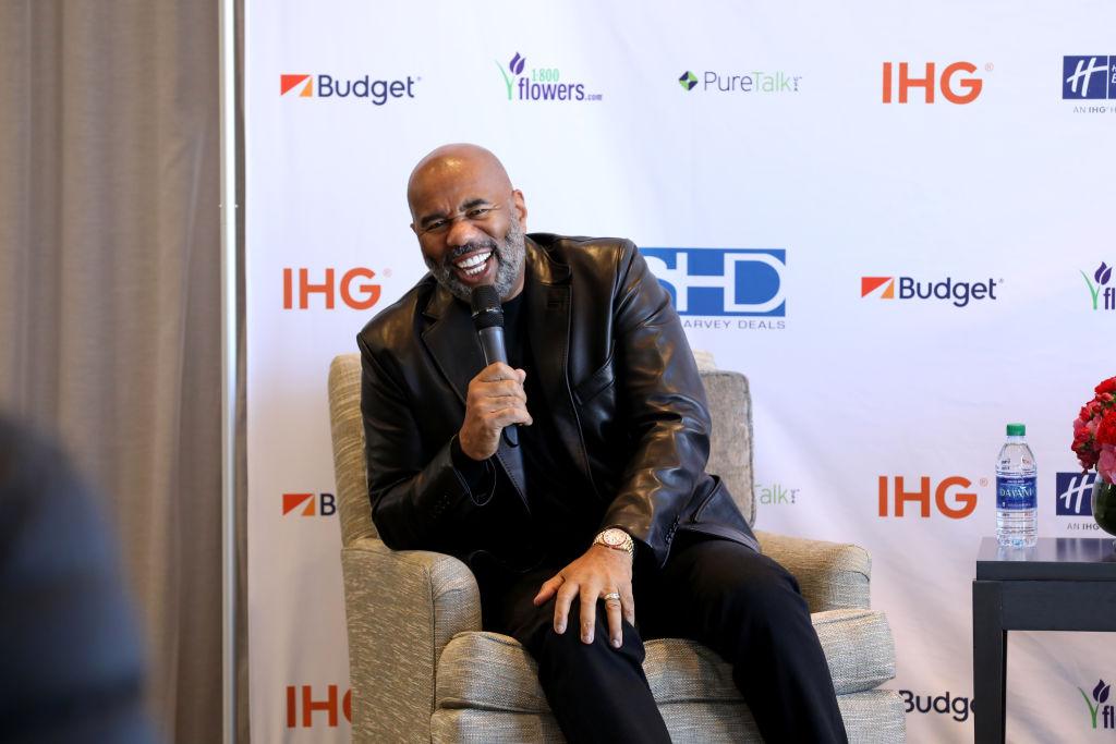 Steve Harvey announces his new business venture SteveHarveyDeals.com at Atlanta Crowne Plaza Hotel in February 2019 (©Getty Images | <a href="https://www.gettyimages.com/detail/news-photo/steve-harvey-announces-his-new-business-venture-news-photo/1126926924?adppopup=true">Cindy Ord</a>)