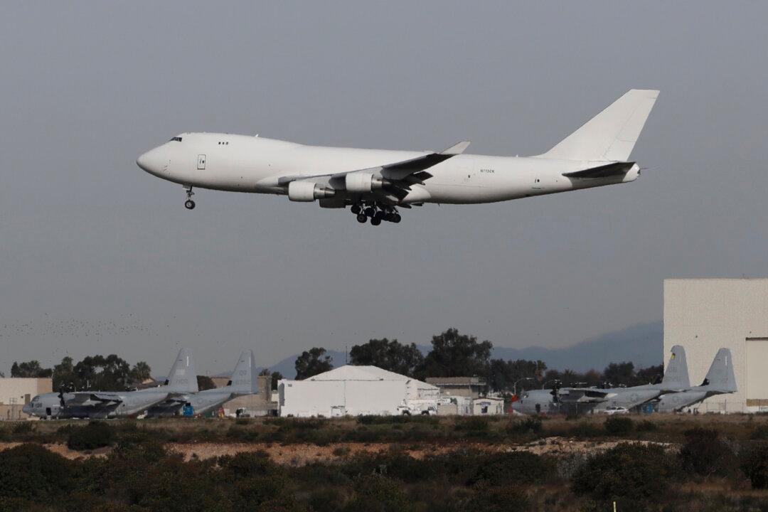350 Passengers Evacuated From Wuhan Will Be Quarantined in California