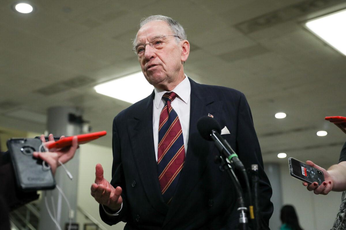 Sen. Chuck Grassley (R-Iowa) talks to media after the closing arguments of the impeachment trial of President Donald Trump in Washington on Feb. 3, 2020. (Charlotte Cuthbertson/The Epoch Times)