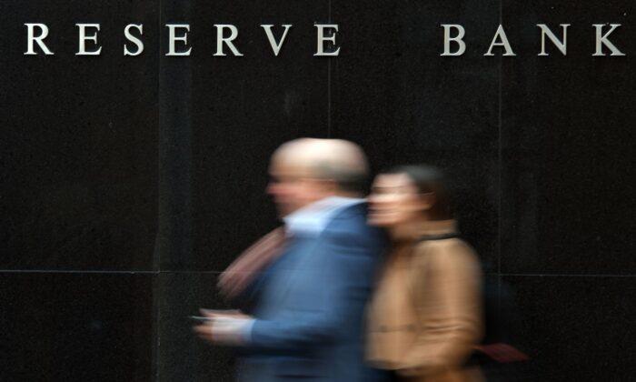 Australia Central Bank Looks to Rid Visa, Mastercard of Debit Payments Edge