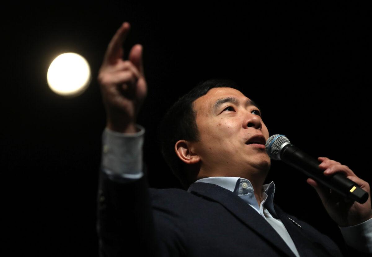 Democratic presidential candidate Andrew Yang speaks during a campaign event in Keene, New Hampshire on Feb. 5, 2020. (Justin Sullivan/Getty Images)