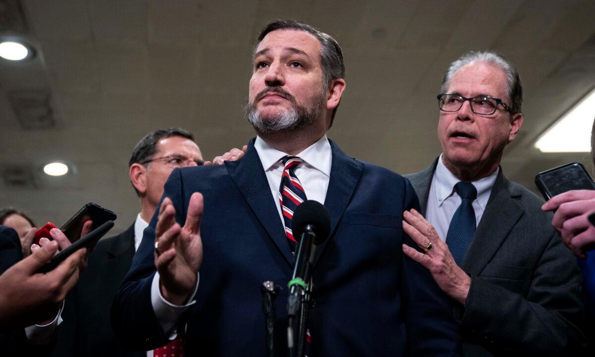 Sens. Ted Cruz (R-Texas) (C) speaks to the media at Capitol Hill in Washington on Jan. 27, 2020. (Drew Angerer/Getty Images)