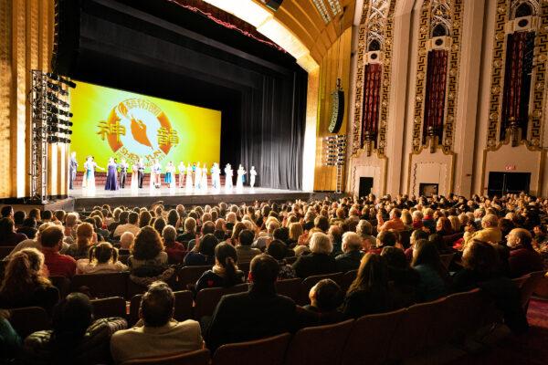 Shen Yun Performing Arts' curtain call at The Bushnell, The William H. Mortensen Hall, on Feb. 9, 2020. (Edward Dye/The Epoch Times)