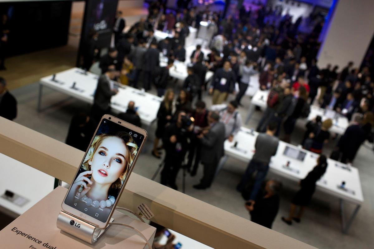 Sony, Amazon, Others Drop Out of Big Tech Show Over Coronavirus