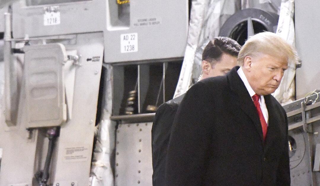 Trump Pays Tribute to 2 Soldiers Killed in Afghanistan