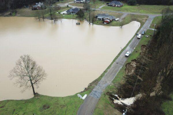 This aerial drone photo provided by the Mississippi Emergency Management Agency shows a potential dam/levee failure in the Springridge Place subdivision in Yazoo County, Miss., on Feb. 11, 2020. (David Battaly/Mississippi Emergency Management Agency via AP)
