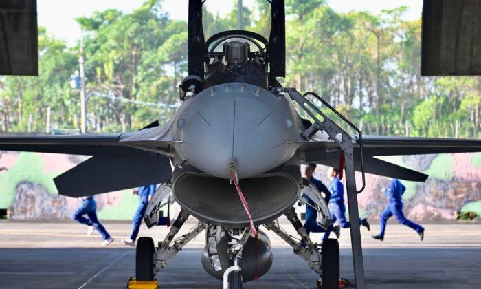 Taiwan Again Scrambles Jets to Warn Off Chinese Military Aircraft