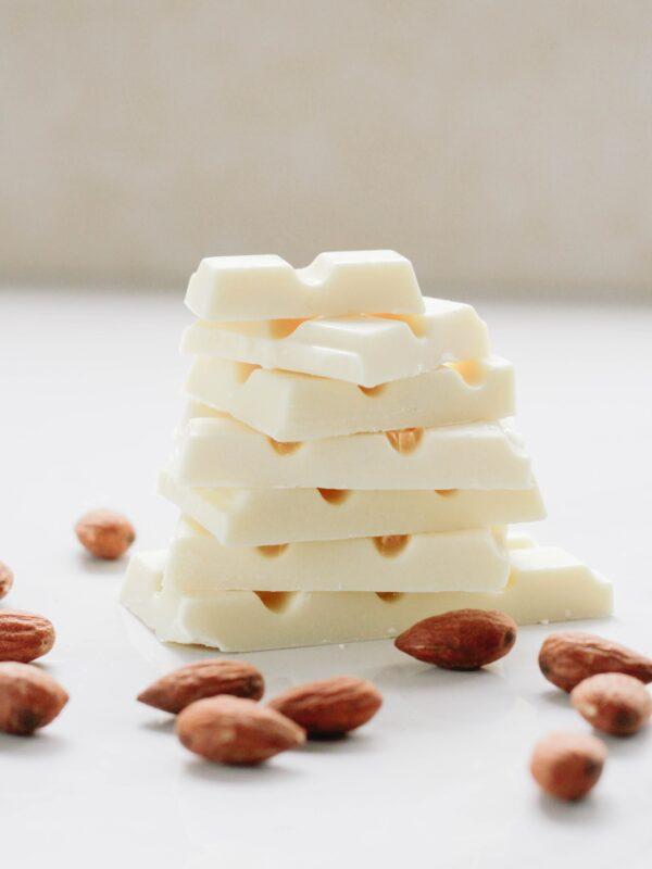 White chocolate and almonds. (Elli/Pexels)