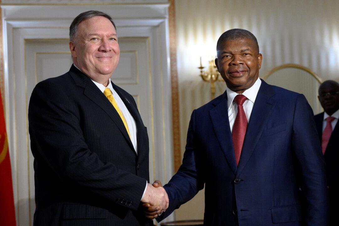 Pompeo in Africa Visit Praises Angola’s Moves Against Corruption, Promotes US Business