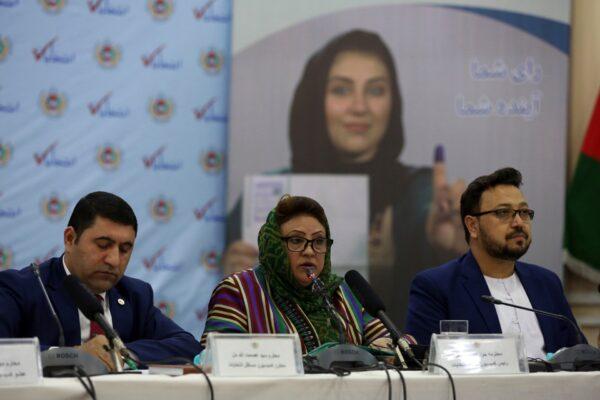 Hawa Alam Nuristani, chief of the Election Commission of Afghanistan (C) speaks during a press conference at the commission's office in Kabul, Afghanistan, on Feb. 18, 2020. (Rahmat Gul/AP Photo)