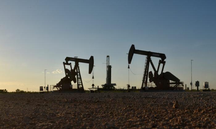 Oil Prices at 2–1/2 Month Lows as China Data Offset Supply Cuts